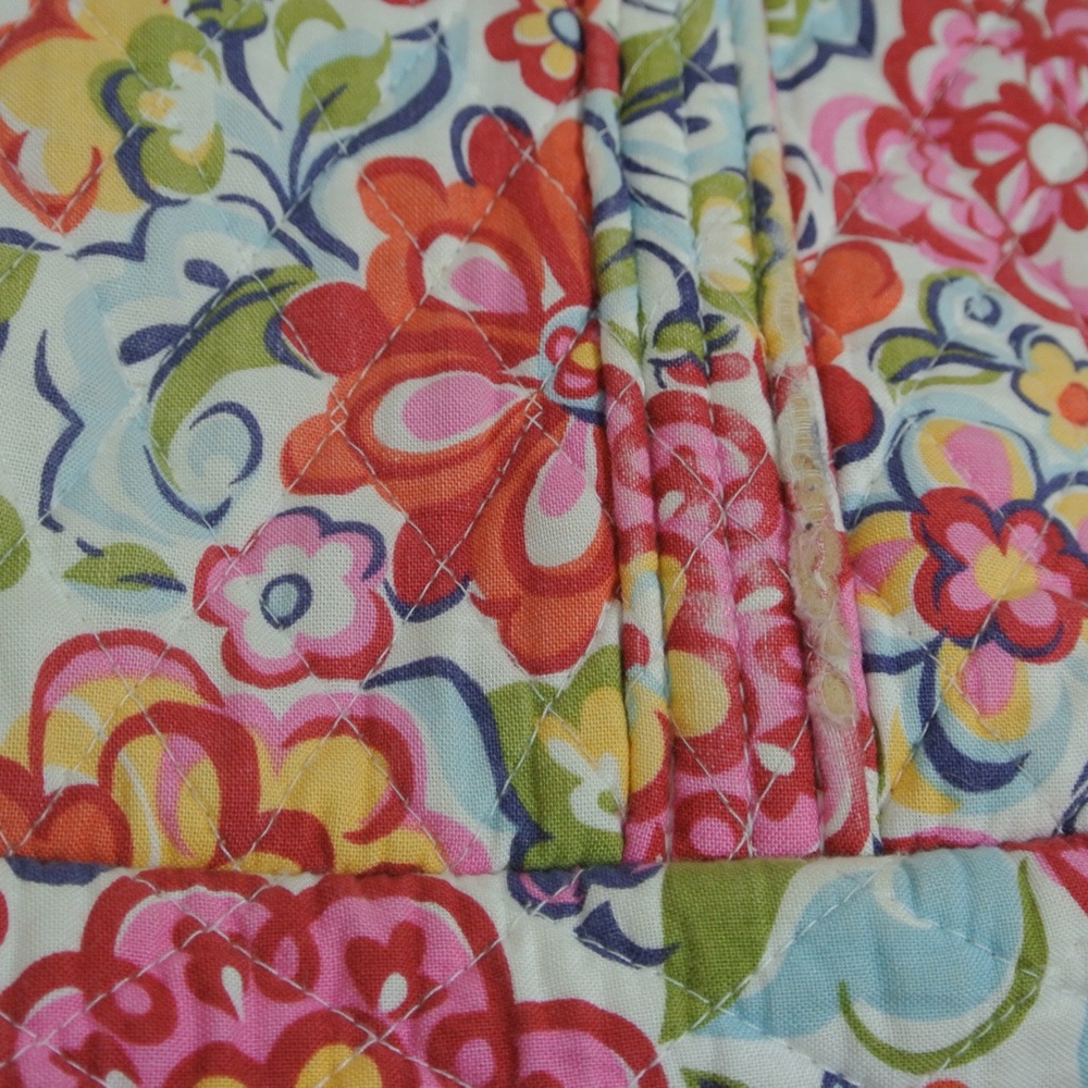 VERA BRADLEY FLORAL TOTE BAG - Picture 7 of 7